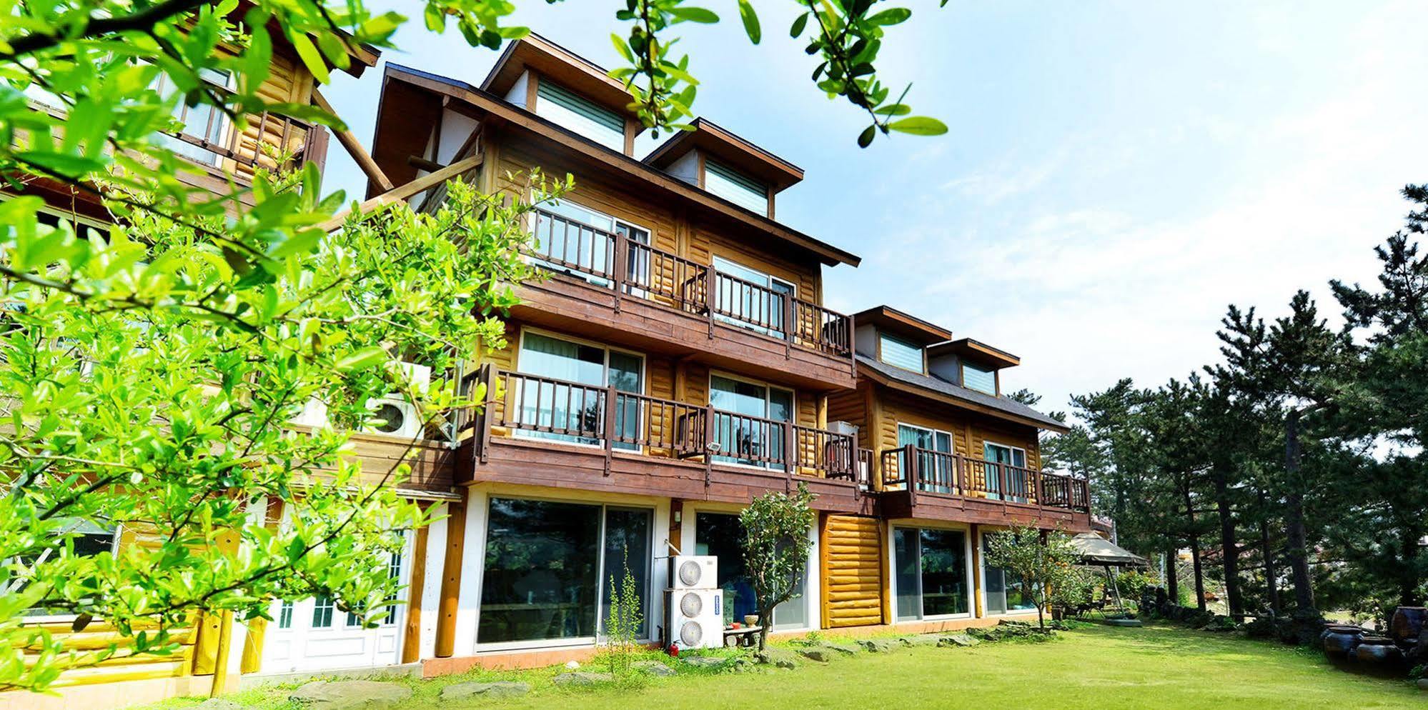 Attene Pension Jeju by Eksteriør bilde